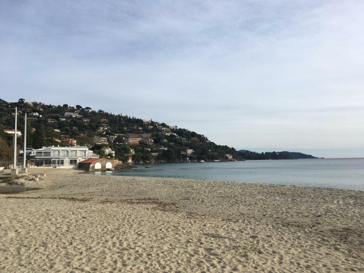 Superbe Duplex 35M2 Vue Mer Avec Piscine Bormes-les-Mimosas Exterior foto